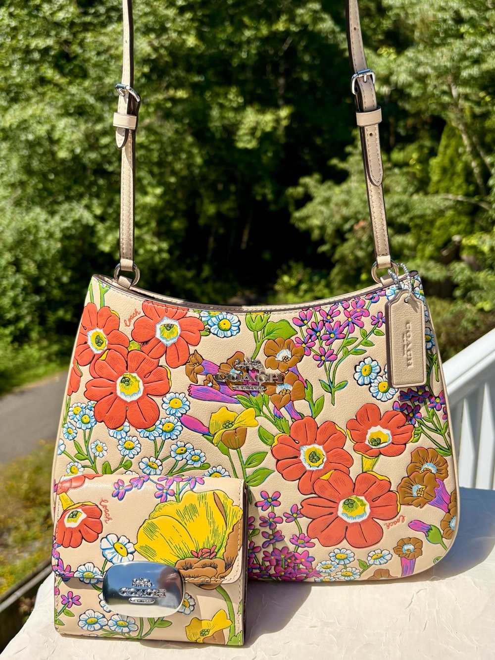 COACH Penelope Shoulder Bag
With Embossed Floral Print & Matching Wallet CR162